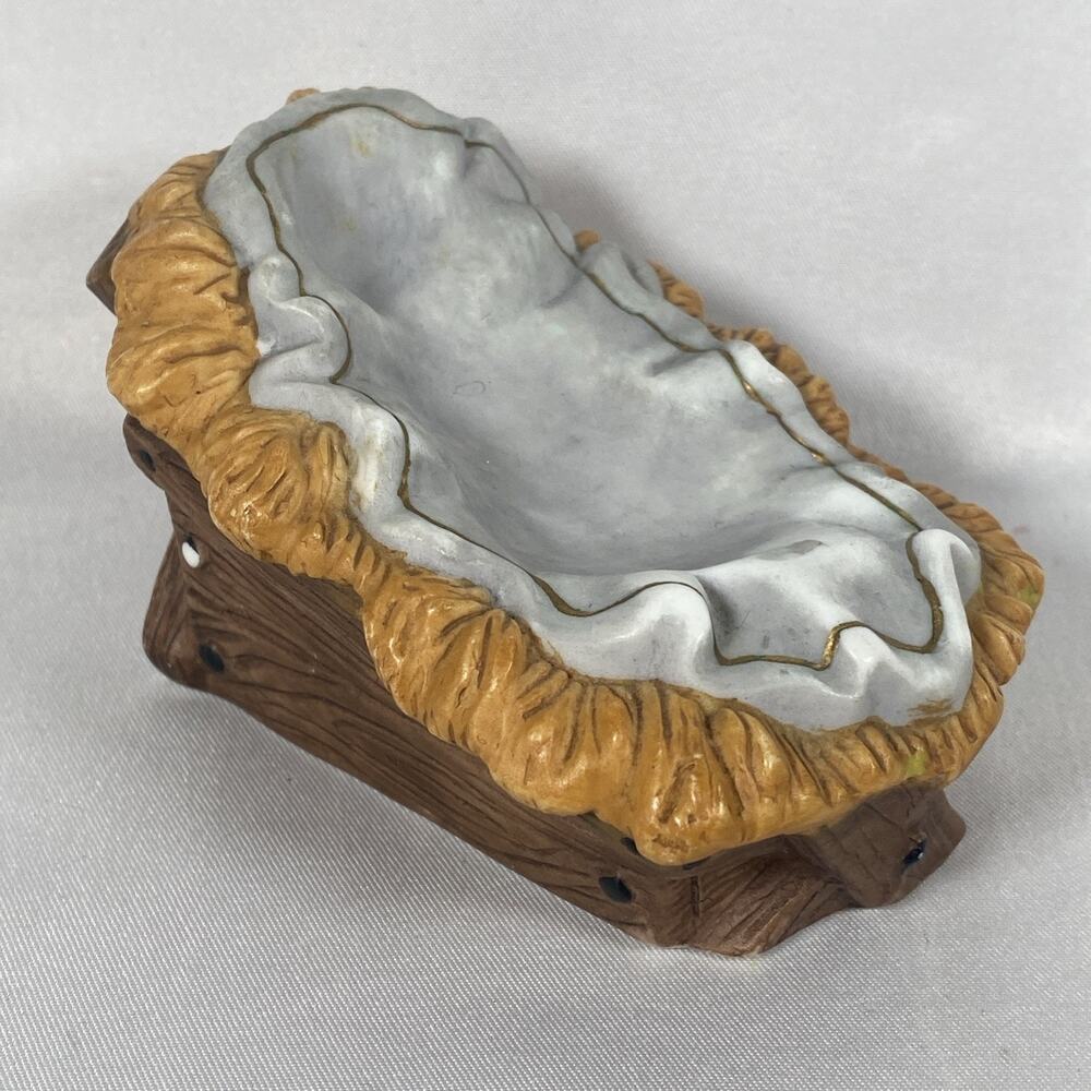 Kirkland Signature Porcelain Nativity Set #75177 Manger Replacement Piece